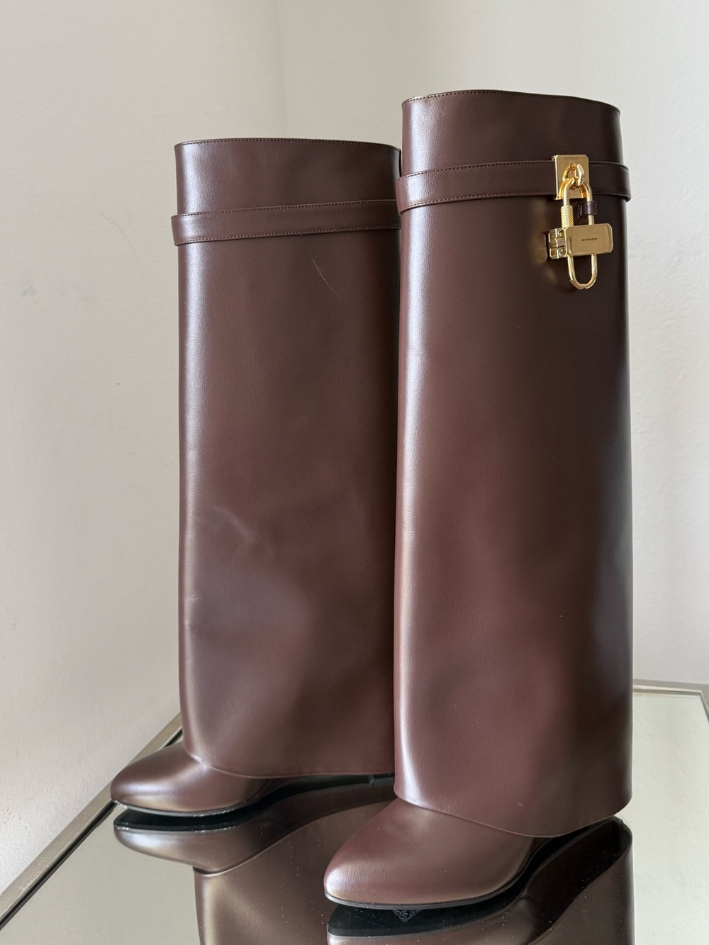 EUC Givenchy Shark Lock embellished glossed-leather knee boots 39 $2,550 - Picture 7 of 16